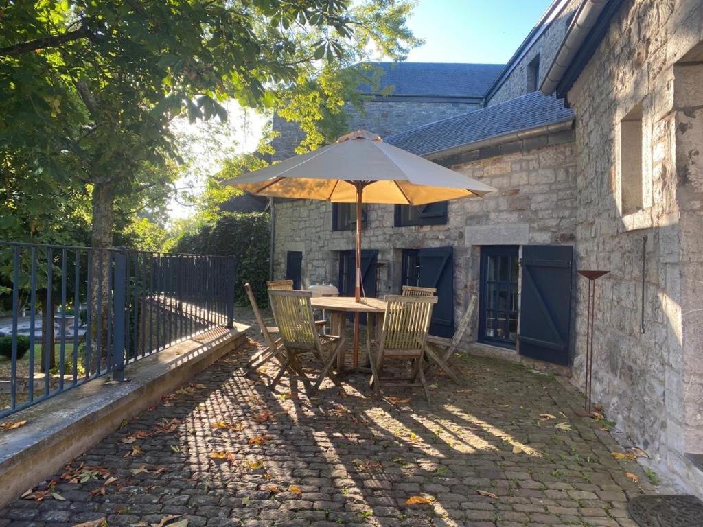 Les Confidences de Messire Sanglier, stylished guest houses Beauraing Extérieur photo