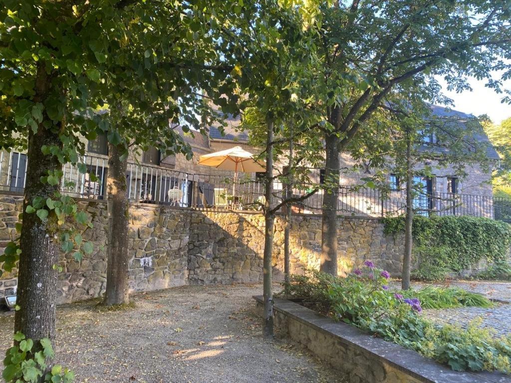 Les Confidences de Messire Sanglier, stylished guest houses Beauraing Extérieur photo