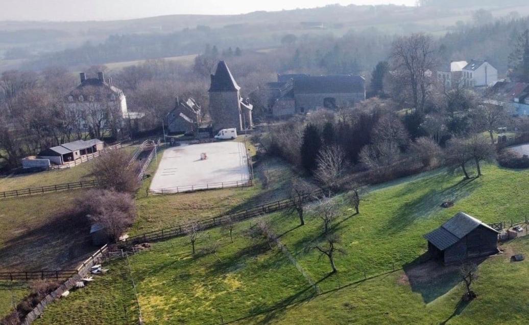 Les Confidences de Messire Sanglier, stylished guest houses Beauraing Extérieur photo