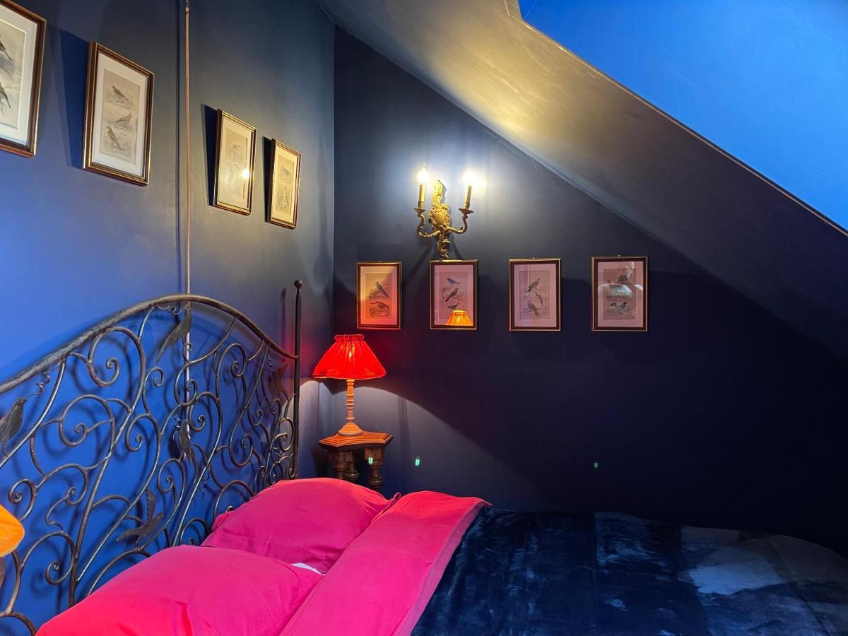 Les Confidences de Messire Sanglier, stylished guest houses Beauraing Extérieur photo
