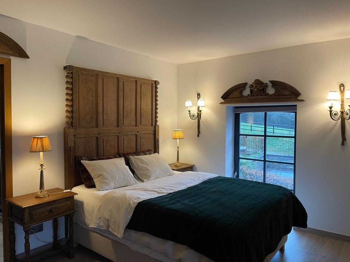 Les Confidences de Messire Sanglier, stylished guest houses Beauraing Extérieur photo