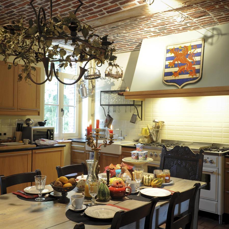Les Confidences de Messire Sanglier, stylished guest houses Beauraing Extérieur photo