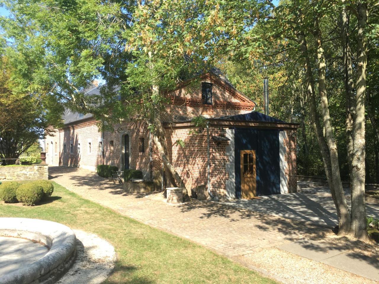Les Confidences de Messire Sanglier, stylished guest houses Beauraing Extérieur photo