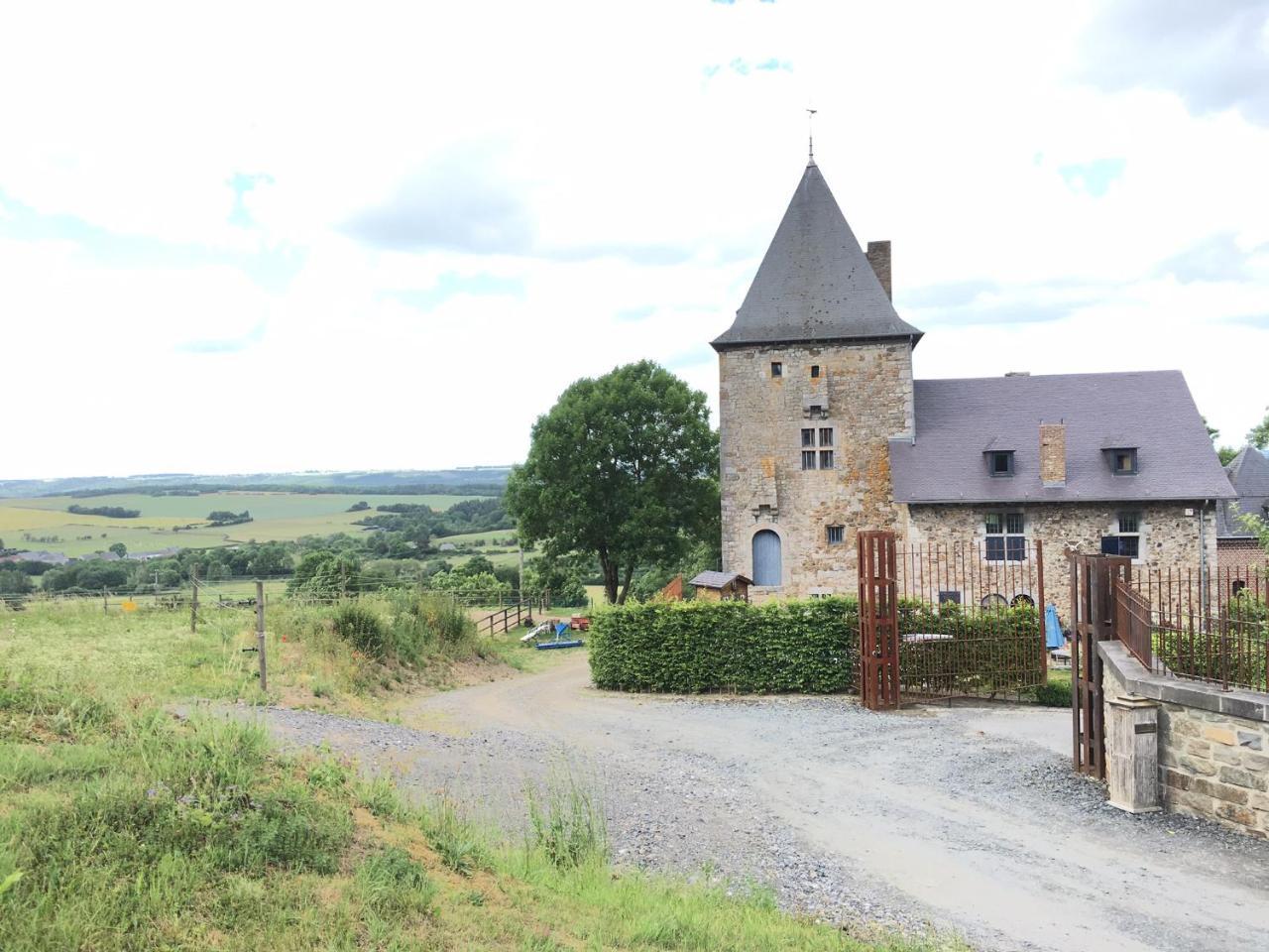 Les Confidences de Messire Sanglier, stylished guest houses Beauraing Extérieur photo